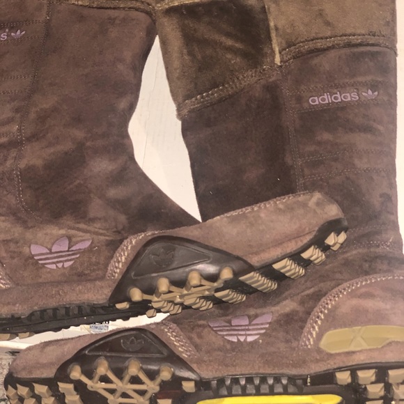 Adidas Boots size 9 - Picture 1 of 5